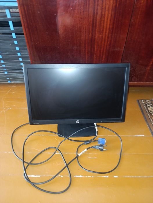 Монитор HP P221/P223