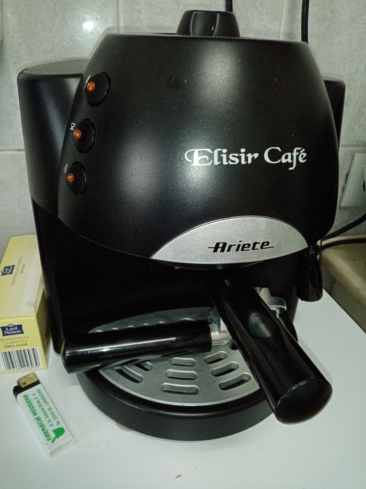 Máquinas de café novas e usadas