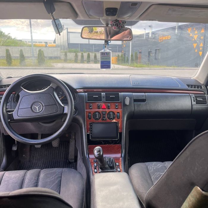Mersedes-Benz W210 2.2CDI