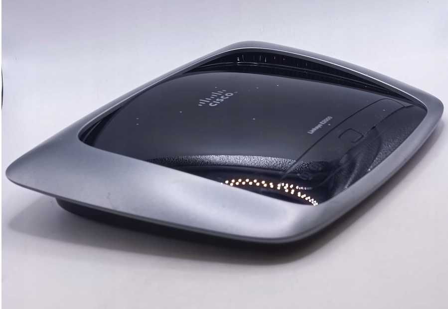 Router Cisko Llinksys E2000-EE Advanced Wirless-N 802.11B/G/N + Zasilacz 835/10/25S