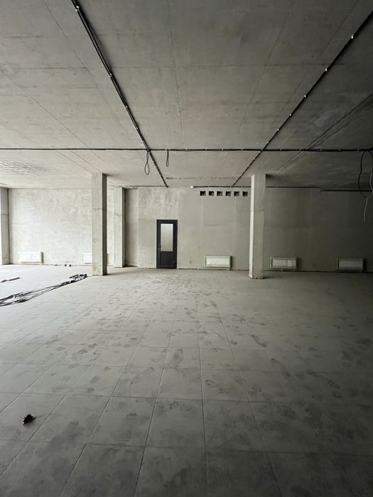Оренда комерційного приміщення 253 кв.м в центрі міста