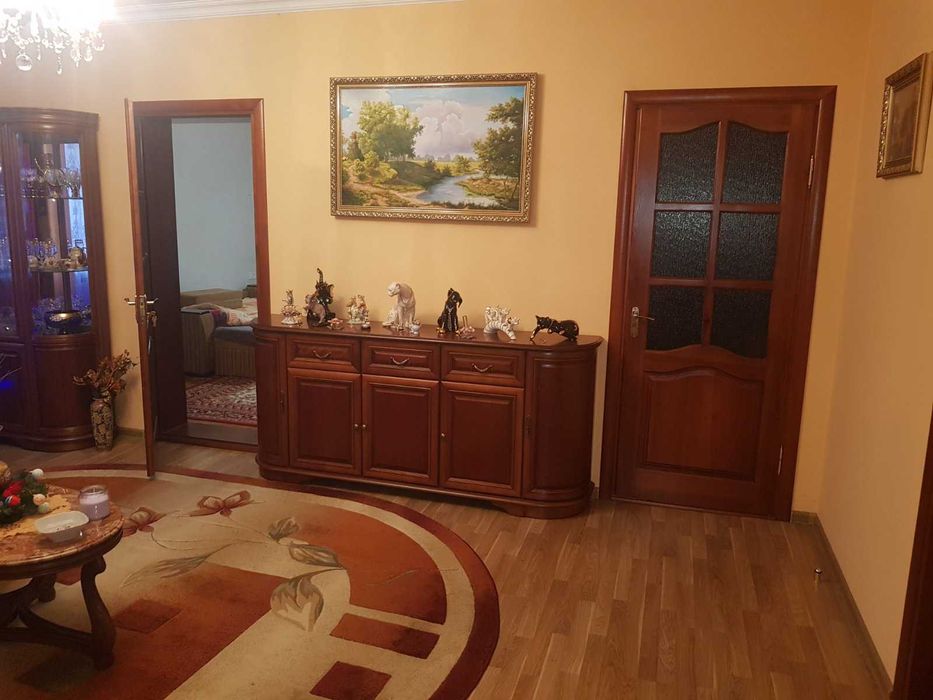 кімната у 4-х кімнатному будинку, м. Кам'янка-Бузька