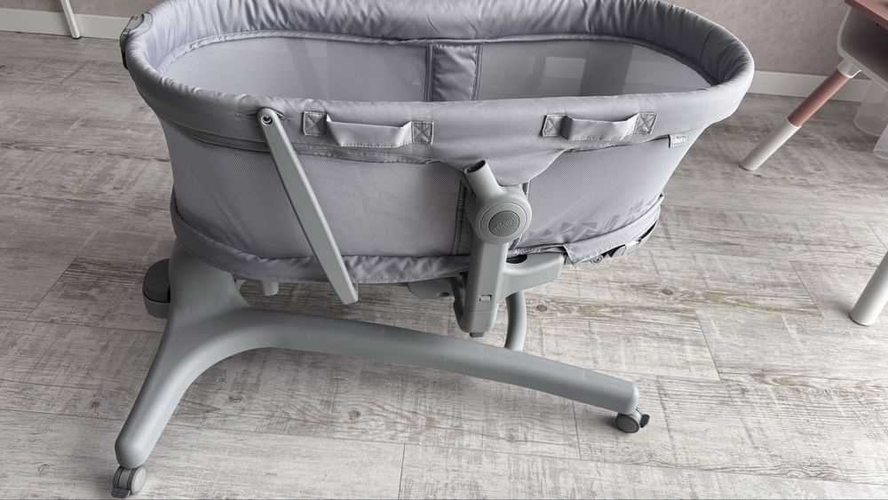Ліжечко люлька трансформер 5в1 Chicco Baby Hug Pro (шезлонг, стільчик для годування) Сіра
