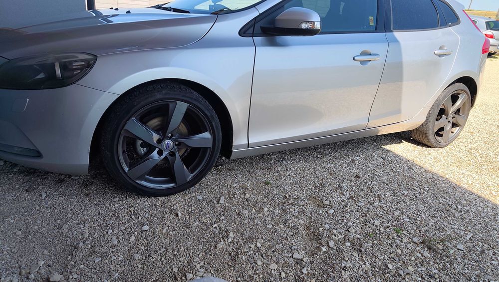 Felgi 5x108  + opony lato Volvo v 40 19 cali