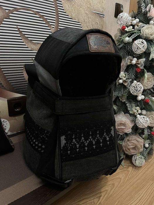 Переноска, рюкзак, лежанка.