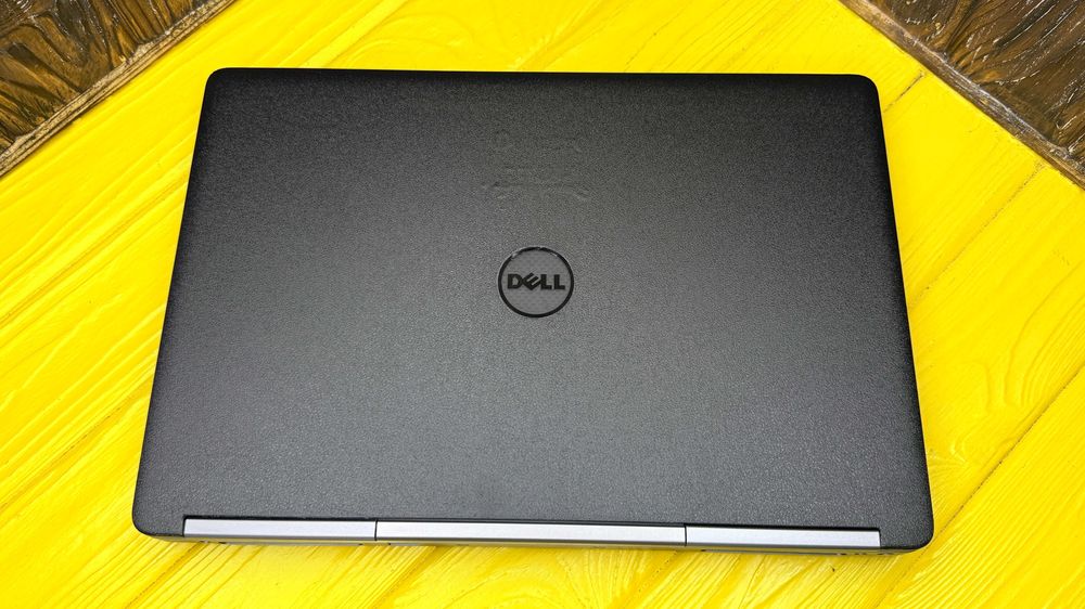 РОЗПРОДАЖ!  Недорогий Ноутбук Для Любих Задач Dell Precision 7510 /Quadro M1000 2 GB