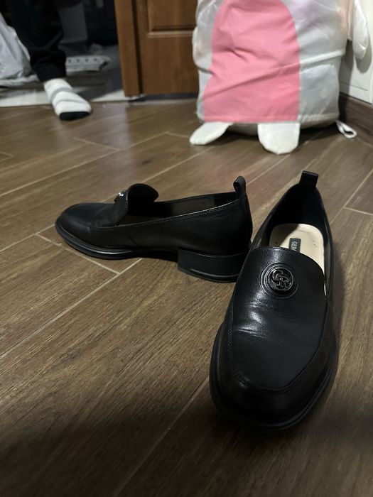 Лофери 37 розмір