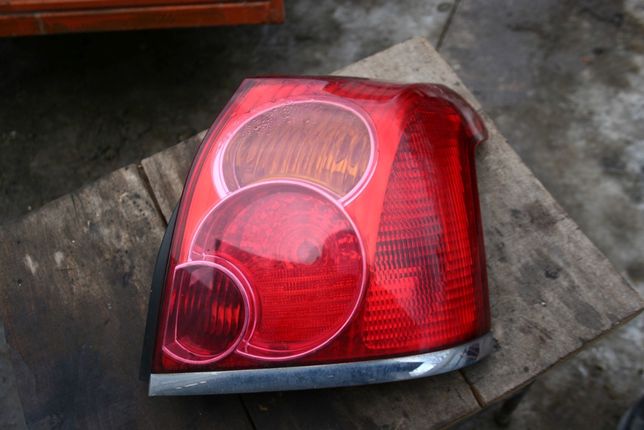 Lampa Tylna Avensis T25 Osobowe OLX.pl strona 2