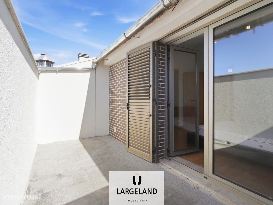 Apartamento T2 Duplex Zona Glicínias, Aveiro
