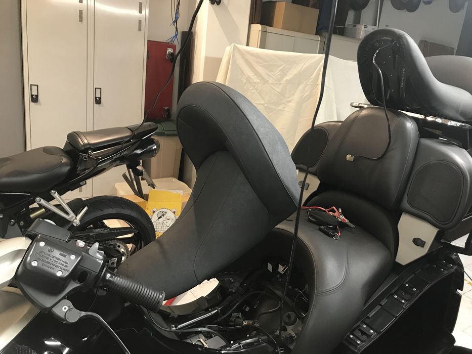 BMW K 1200 LT - Banco de Gel com aquecimento