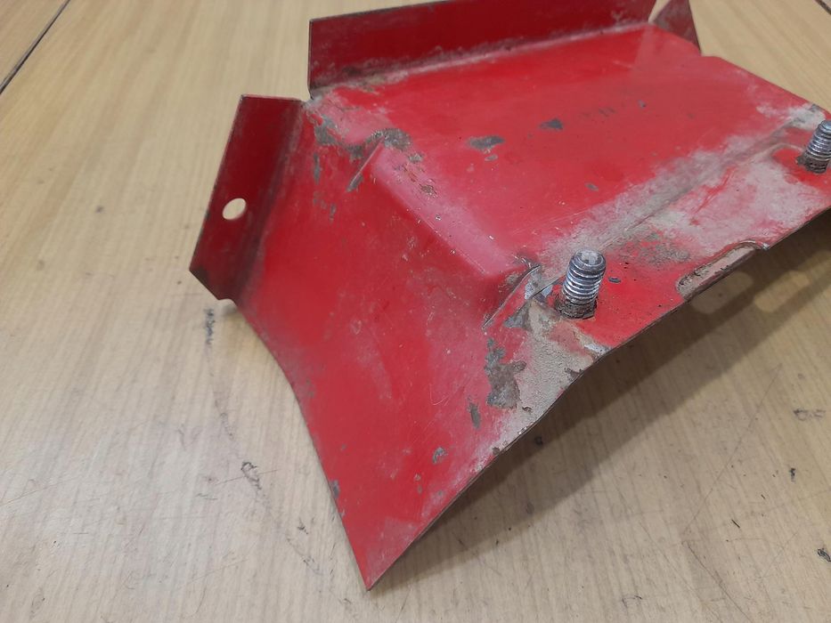 Bouyer 111 Briggs 5Hp Osłona Obudowa Mocowanie