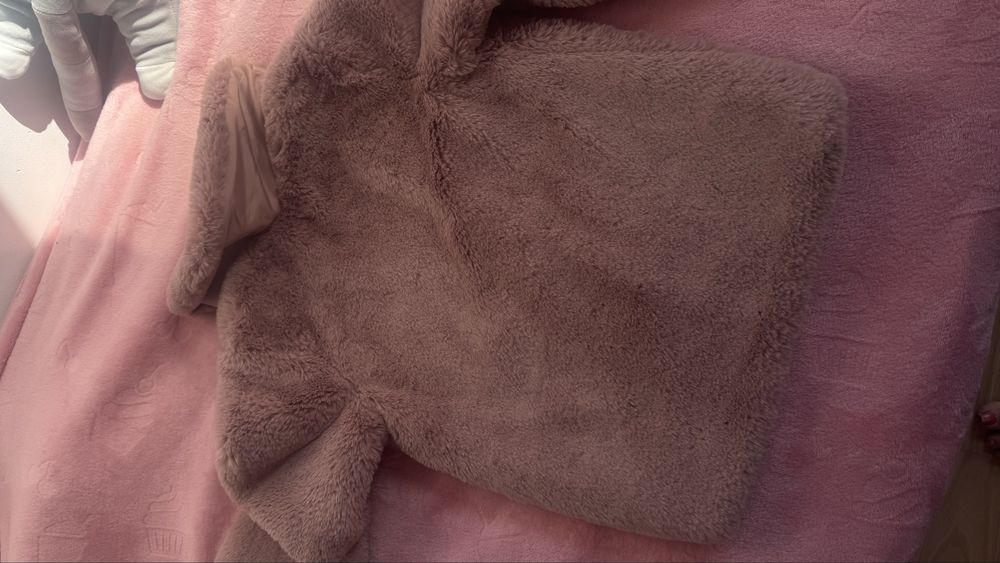 Kurtka H&M z imitacji futra 110/116