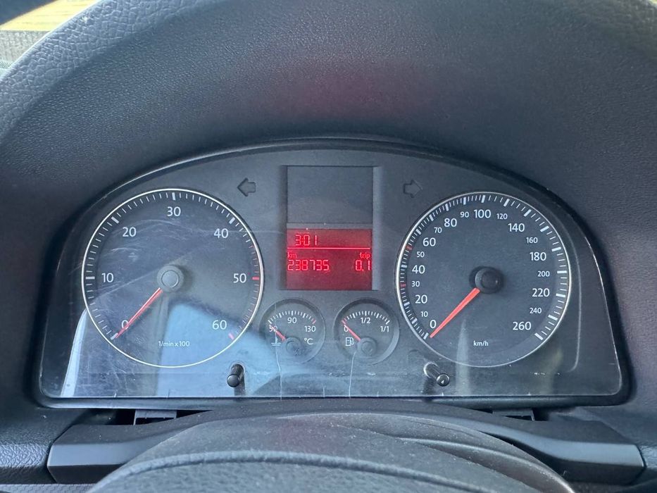 Golf V 2004 року.