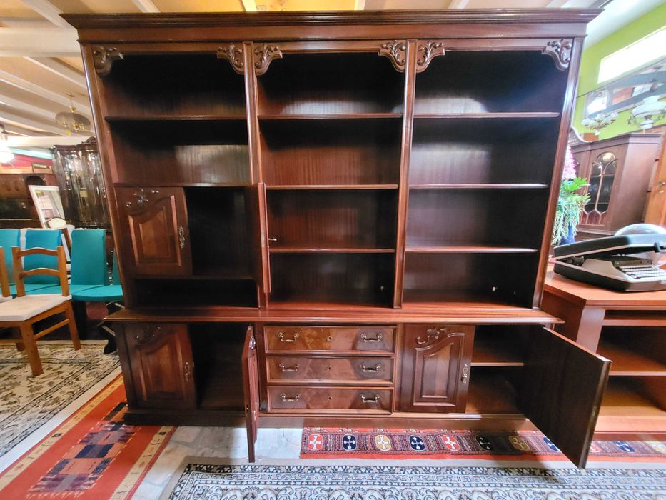 Móvel / estante em madeira - Muito bom estado geral