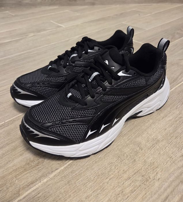 Продам Оригінальні кросівки Puma Morphic Base