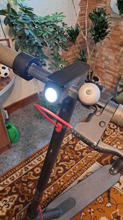 Електросамокат Xiaomi Mi Electric Scooter M365