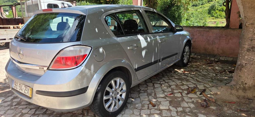 Opel Astra 2005 231km — photo 4