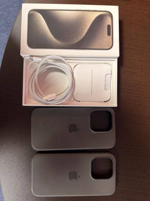 iPhone 15 Pro Titanium Natural – Excelente Estado + Extras