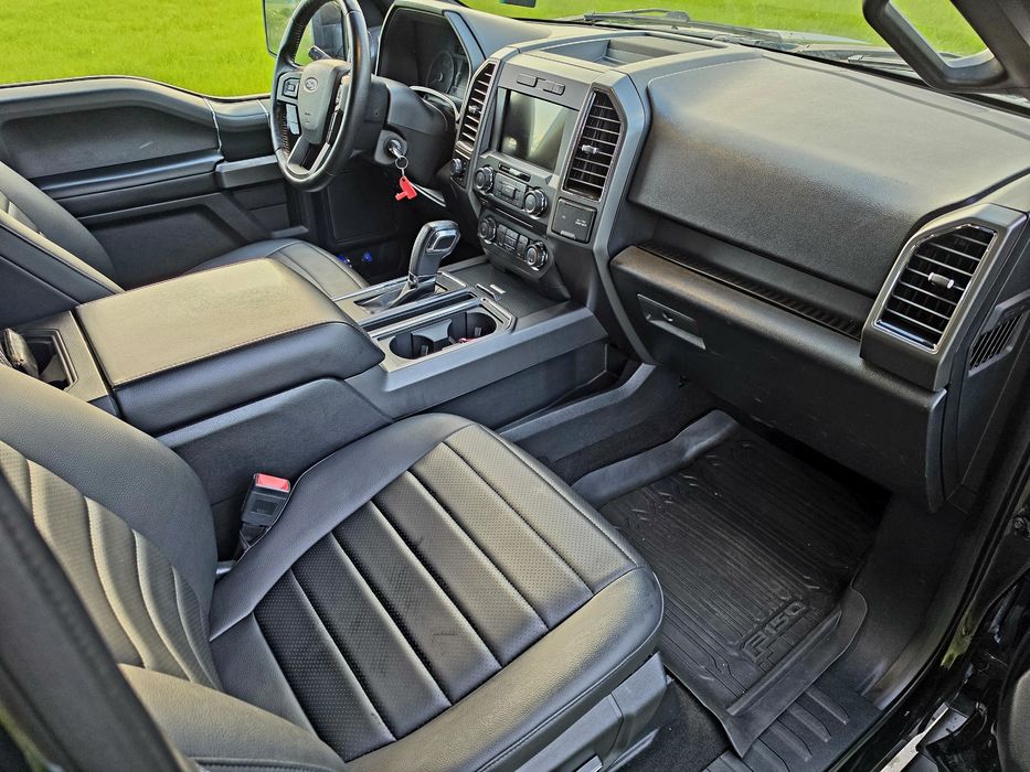 Piękny Ford F150