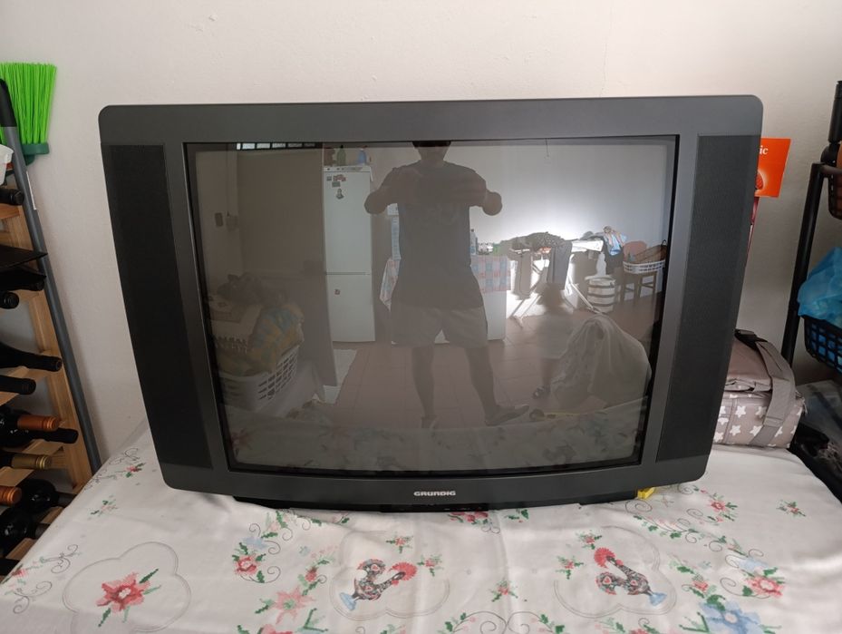 Televisão Grundig - 70 cm