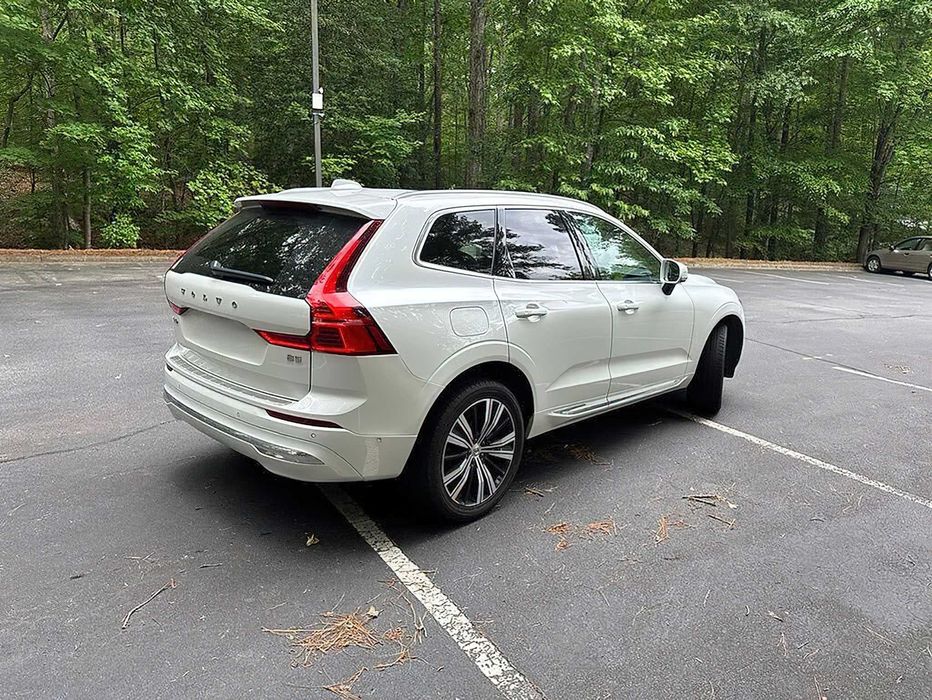 Volvo XC60      2022