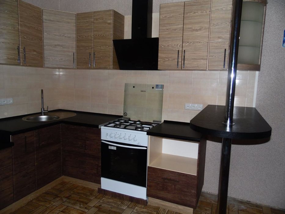 Продам     кухню