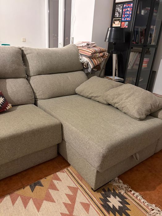 Sofá  4 lugares com chaise longe