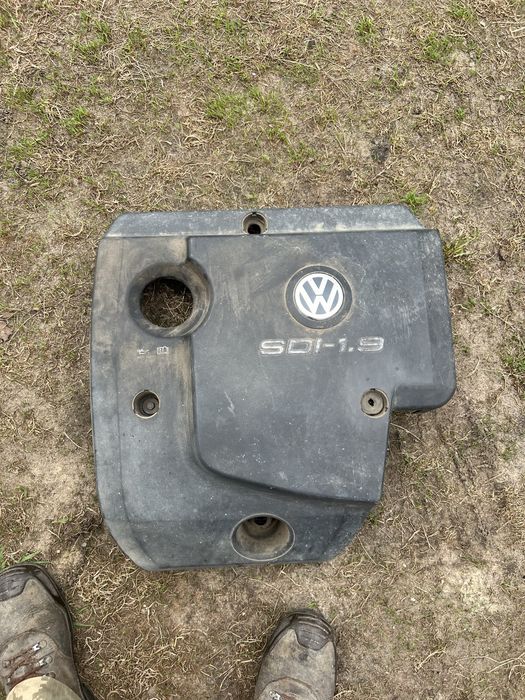 Кришка двигуна VW 1.9SDI