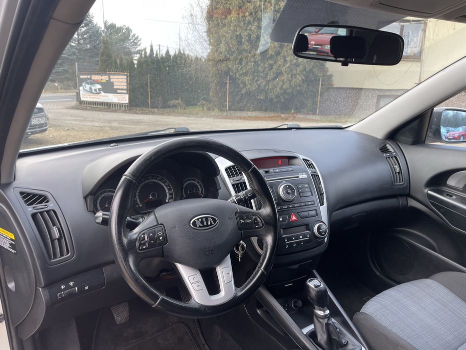Kia Cee’d Polift 1.6 CRDi Kombi Zadbany 228tys.km