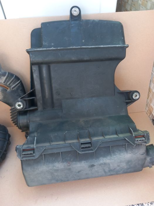 Caixa com filtro de ar Fiat Punto 1.2 16v 2001