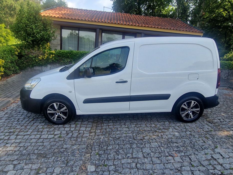 Peugeot PARTNER 1.6 HDI 100CV NACIONAL C/NOVA
