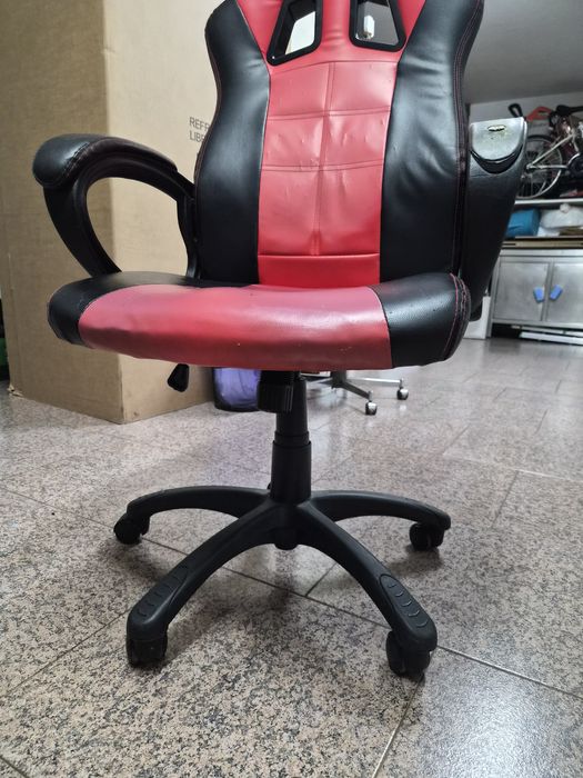 Cadeira Gaming NPLAY Vermelha e Preta
