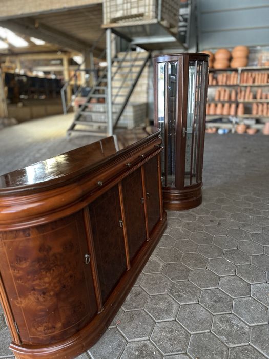 Moveis em folha de raiz de nogueira