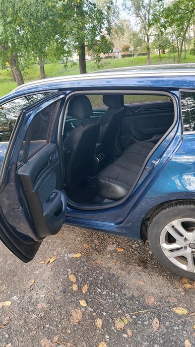 Продаю власний автомобіль Renault Megane IV