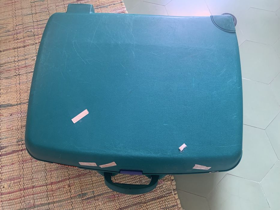 Mala de viagem delsey de porão com rodas