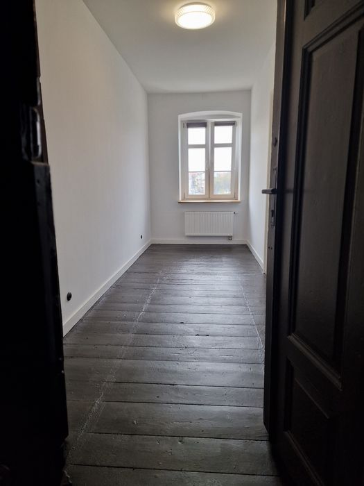 Lokal mieszkalny 90m2, centrum, obok galerii Tęcza