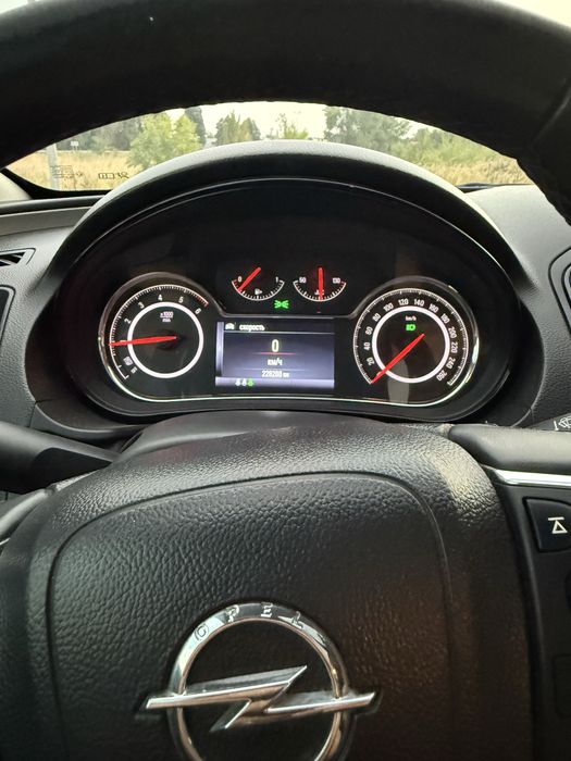 Opel insignia sport tourer Рестайлинг