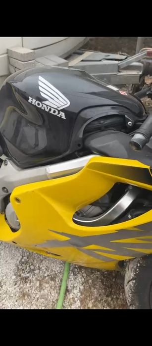 Honda CBR 600 f4 2000 acidentada c/documentos