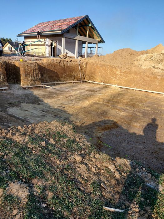 Usługi koparką 3 tony