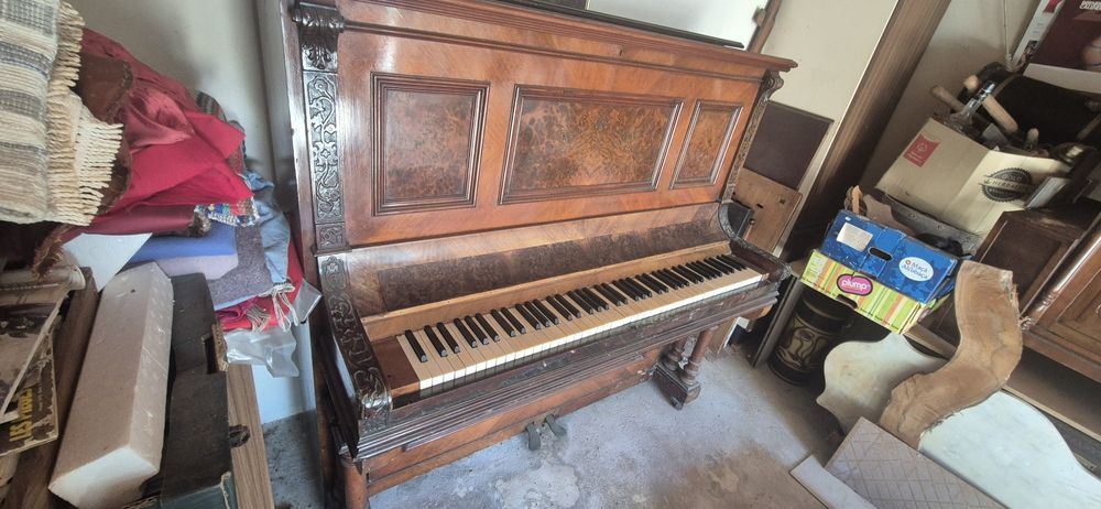 Vendo piano alemão