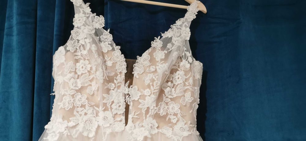 Piękna suknia ślubna r. 40