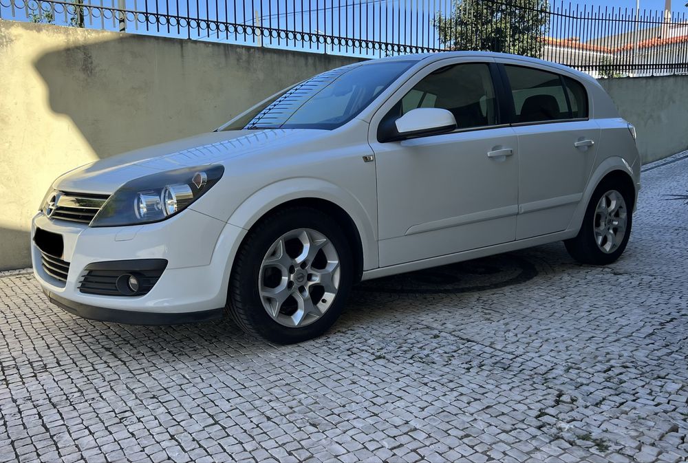 Opel Astra Cosmo Poucos Quilómetros