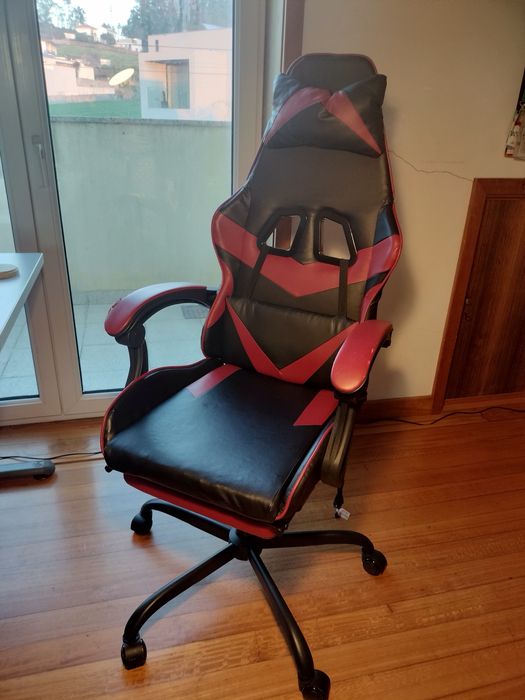 Cadeira gaming com almofada de massagens