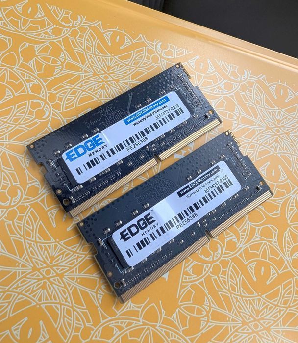 3шт sodimm ddr4 (32gb разом, 8 + 8 + 16gb) Edge Memory дефектні