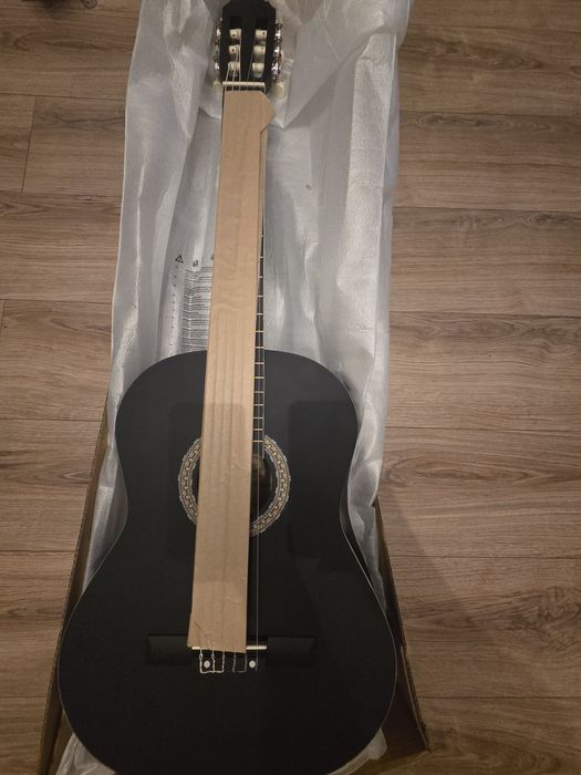 Gitara klasyczna sprzedam