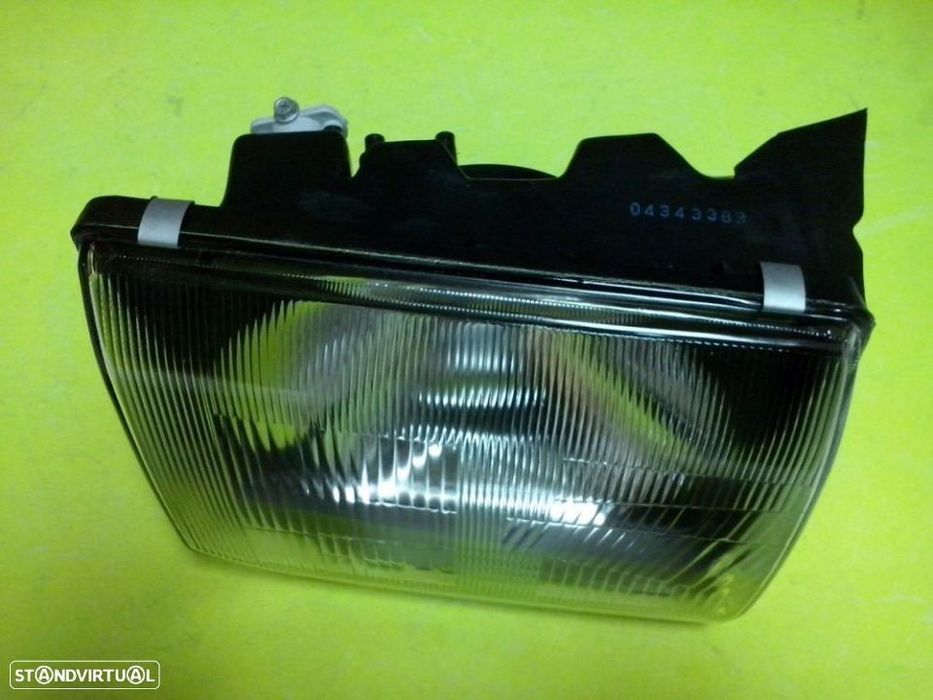 Farol Faróis da frente Mitsubishi Pajero V24 e V44 NOVOS