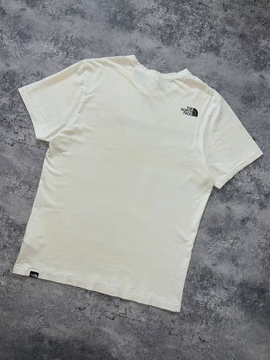Футболка The North Face