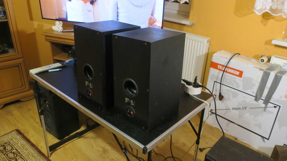 Kolumny głośniki Uher