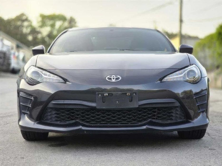 Toyota GR86      2017