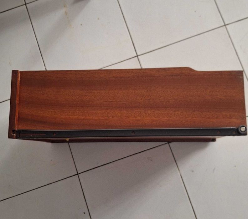 Gavetas de madeira para armário